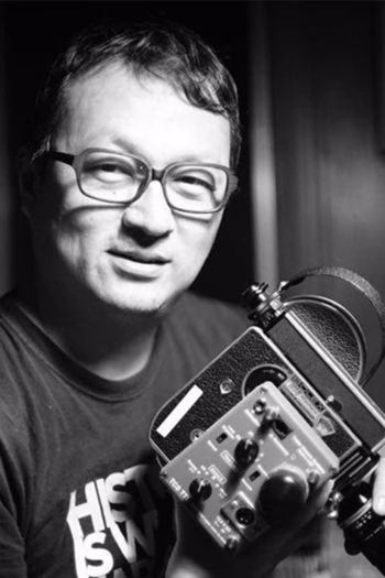 Film director Wenhua Shi