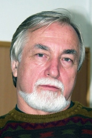 Actor Alexa Visarion