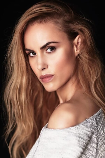 Actor Stephanie Silva