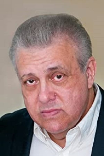 Actor Vic Polizos