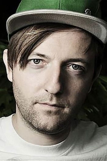 Actor Andrew Maxwell