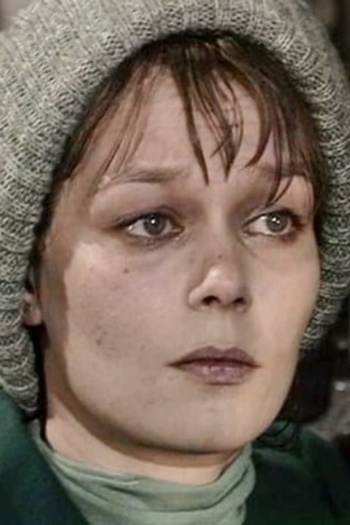 Actor Carolyn Seymour