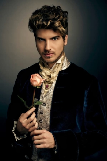 Actor Joey Graceffa