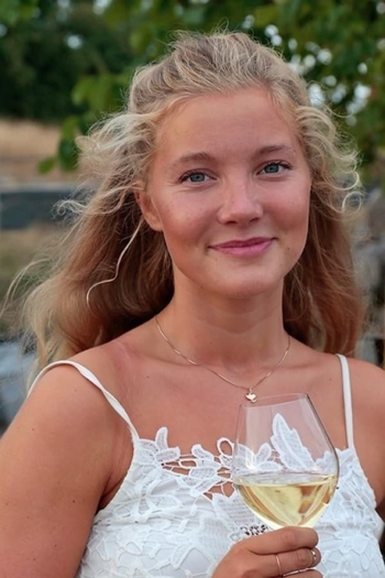 Actor Anna Laulumaa