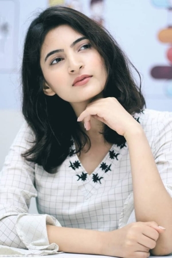 Actor Shivani Raghuvanshi