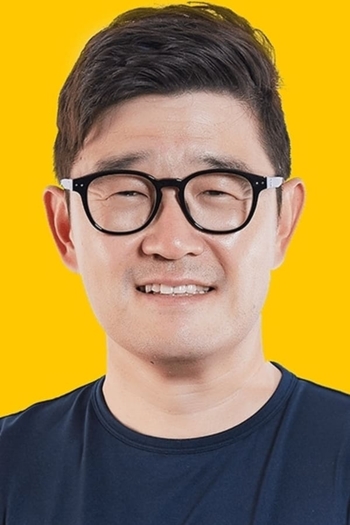 Actor Joy Jinsoo Lee