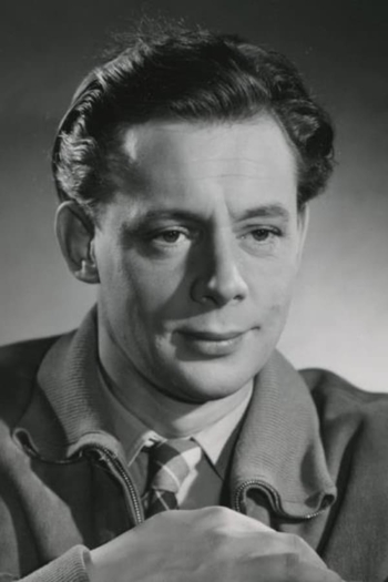 Actor Louis Miehe-Renard