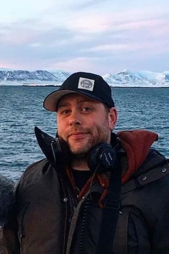 Actor Sean Van Delft