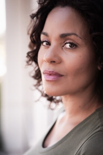 Actor Jaqueline Fleming