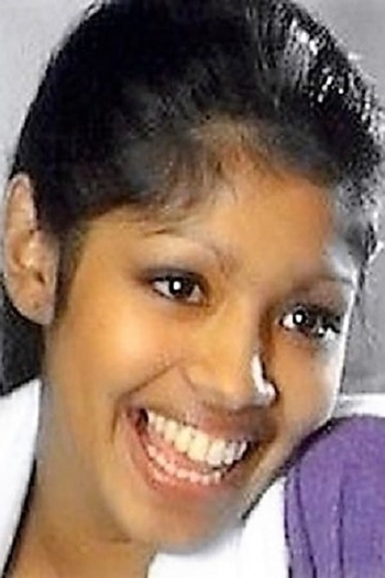 Actor Scarlett Gunden