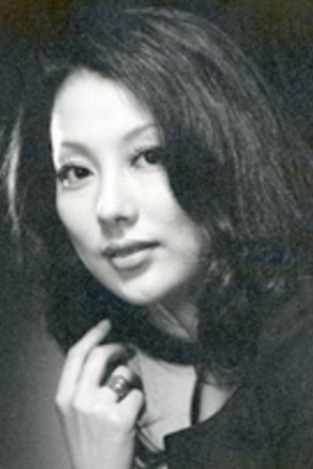 Actor Yukiko Kuwahara