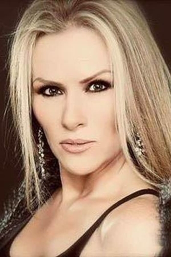 Actor Claudia Inchaurregui