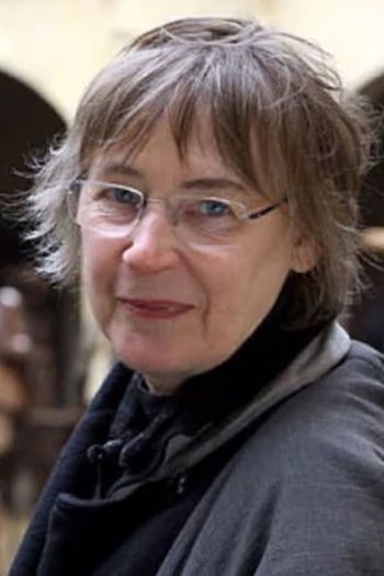 Actor Phoebe De Gaye