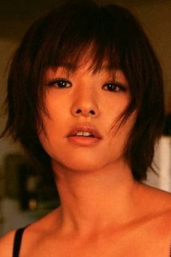 Actor Asuka Kurosawa