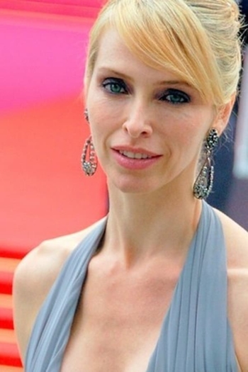 Actor Tonya Kinzinger