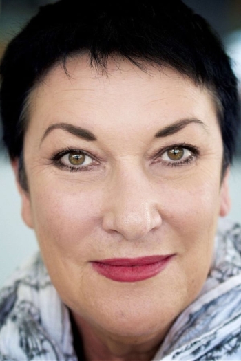 Actor Barbara Lowing