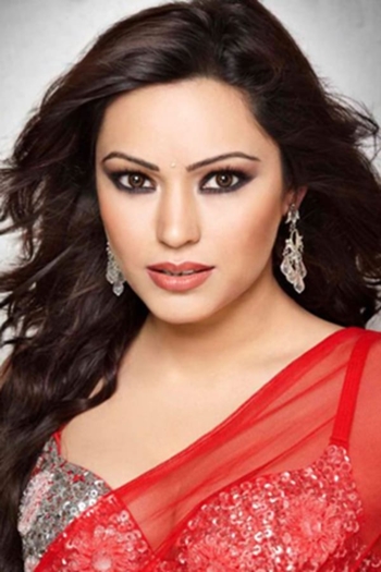 Actor Devshi Khanduri