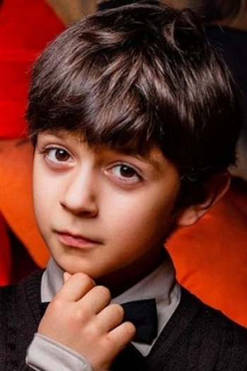 Actor Lev Pichakhchi