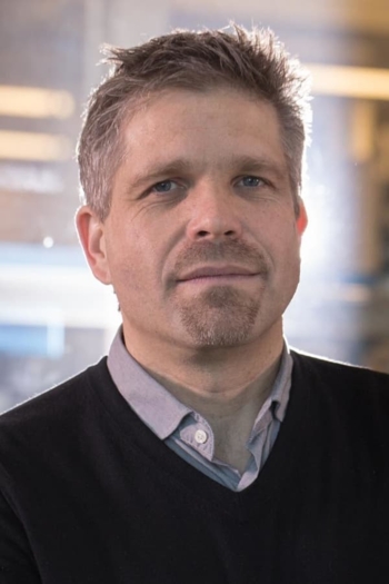 Actor Hendrik Poinar