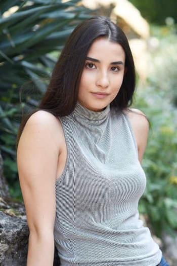 Actor Serena de Mouroux-Phelan