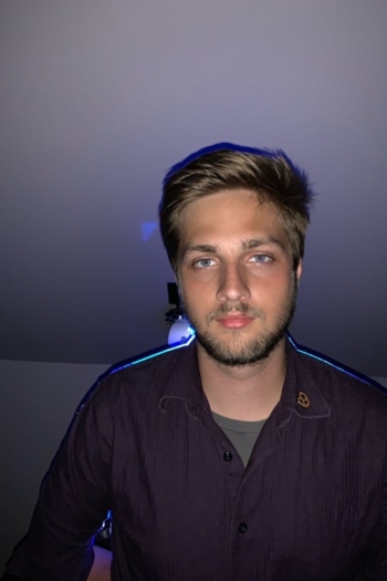 Actor Trenton Retzer