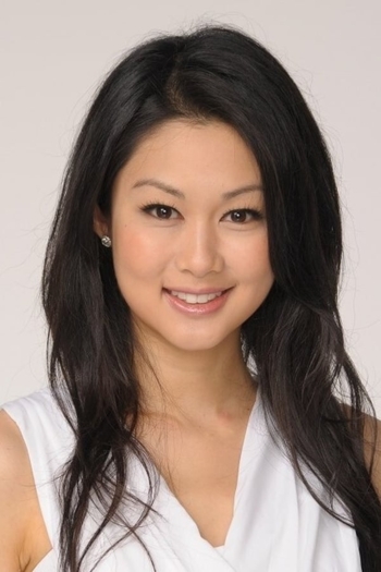 Actor Eliza Sam