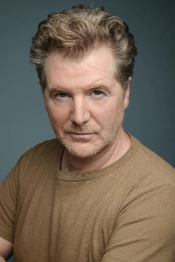 Actor Matthew Géczy