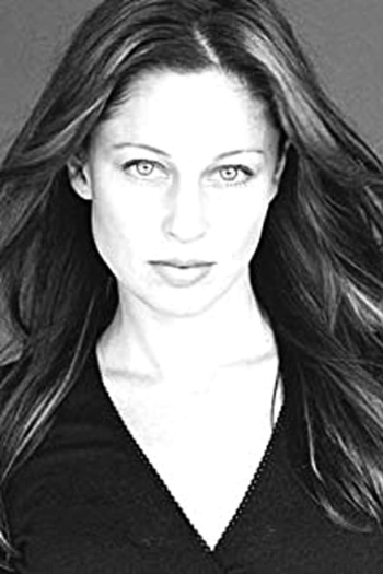 Actor Jennifer Austin