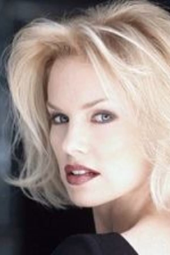 Actor Cynthia Preston