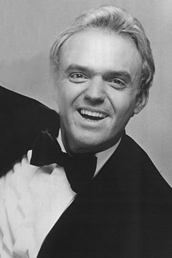 Actor Wayland Flowers