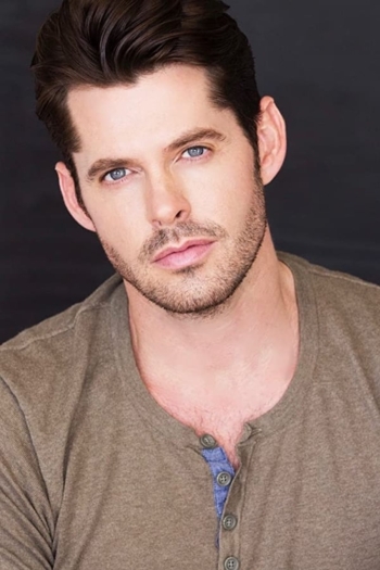 Actor Stephen Walker