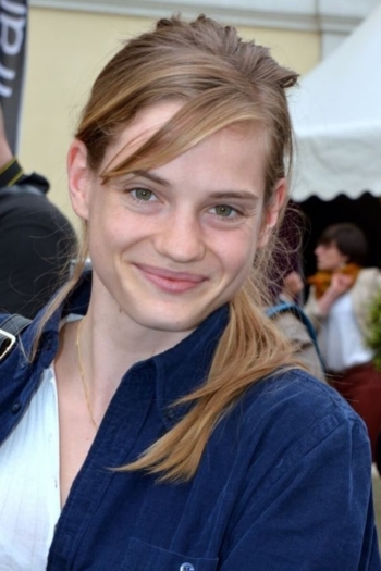 Actor Noémie Schmidt