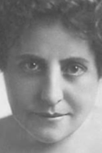 Actor Alice Davenport