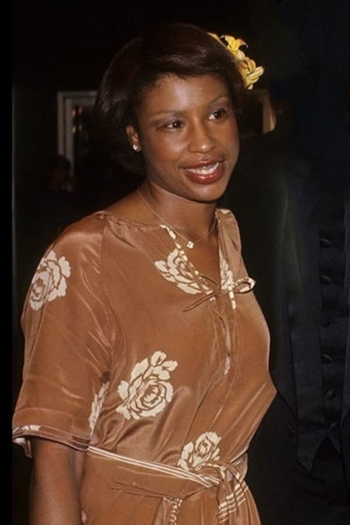 Actor Marguerite Whitley