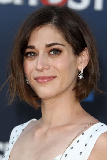 Actor Lizzy Caplan