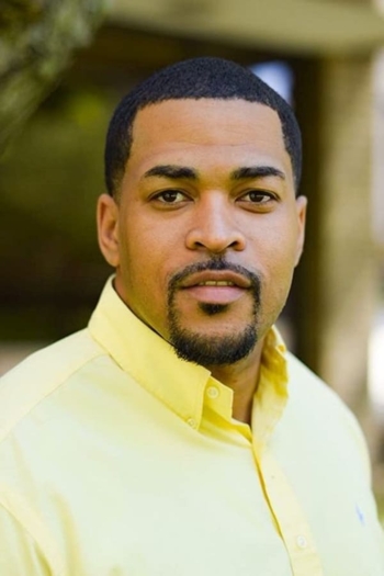 Actor Demaris Harvey