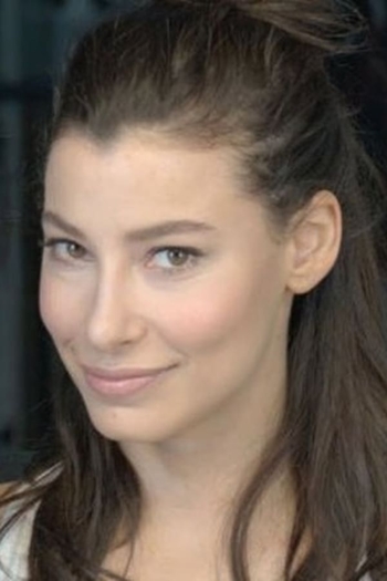 Actor Müjde Uzman