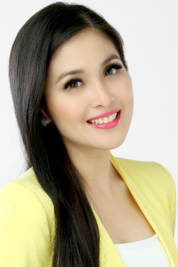 Actor Sandra Dewi
