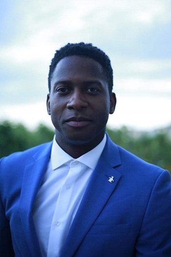 Actor Nican Robinson