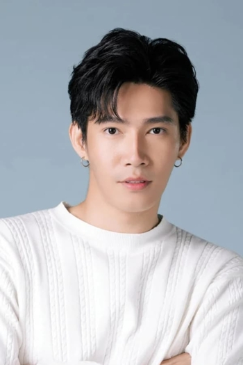 Actor Guy Sivakorn Lertchuchot