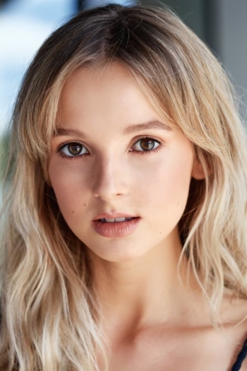 Actor Georgia Crisfield Smith