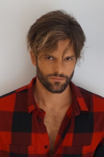 Actor Nikolas Bravos