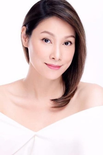 Actor Gina Tan