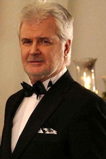 Actor Burçin Oraloğlu