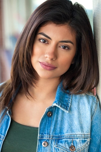 Actor Yessenia Hernandez