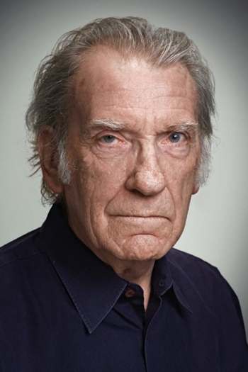 Actor David Warner