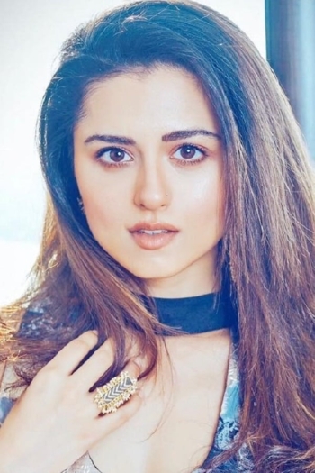 Actor Ridhi Dogra