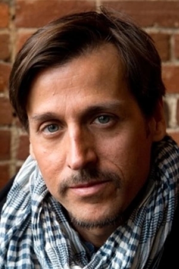 Actor Raine Maida
