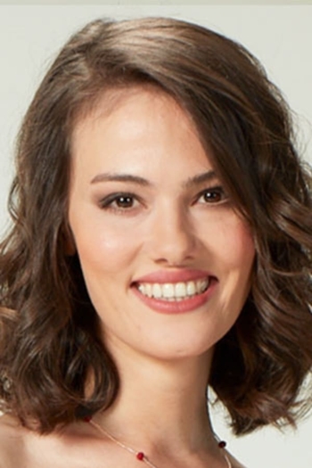 Actor Gülper Özdemir