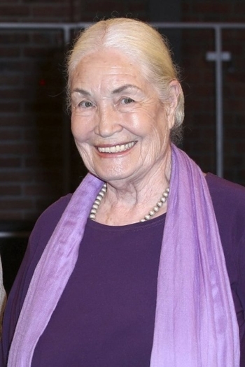 Actor Ellen Schwiers